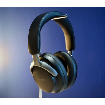 Bose QuietComfort Ultra aktív zajszűrős bluetooth fejhallgató (ÚJ, 2023) - Fekete (880066-0100)