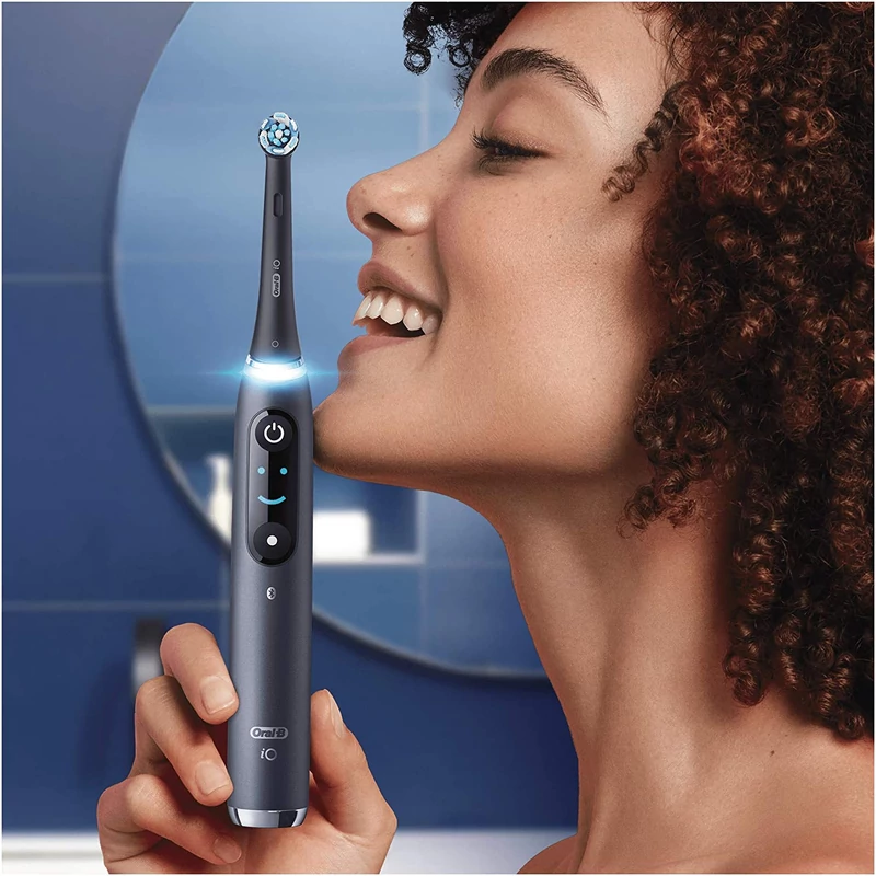 Oral-B iO Series 9N elektromos fogkefe + Ajándék vászontáska - Fekete