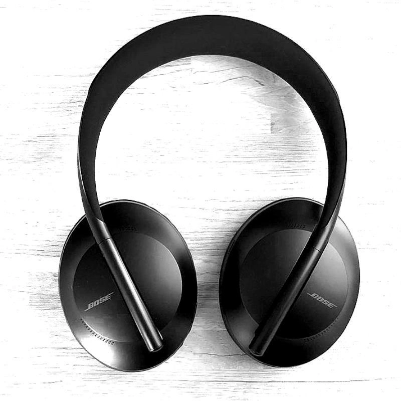 Bose Noise Cancelling Headphones 700 - Fekete