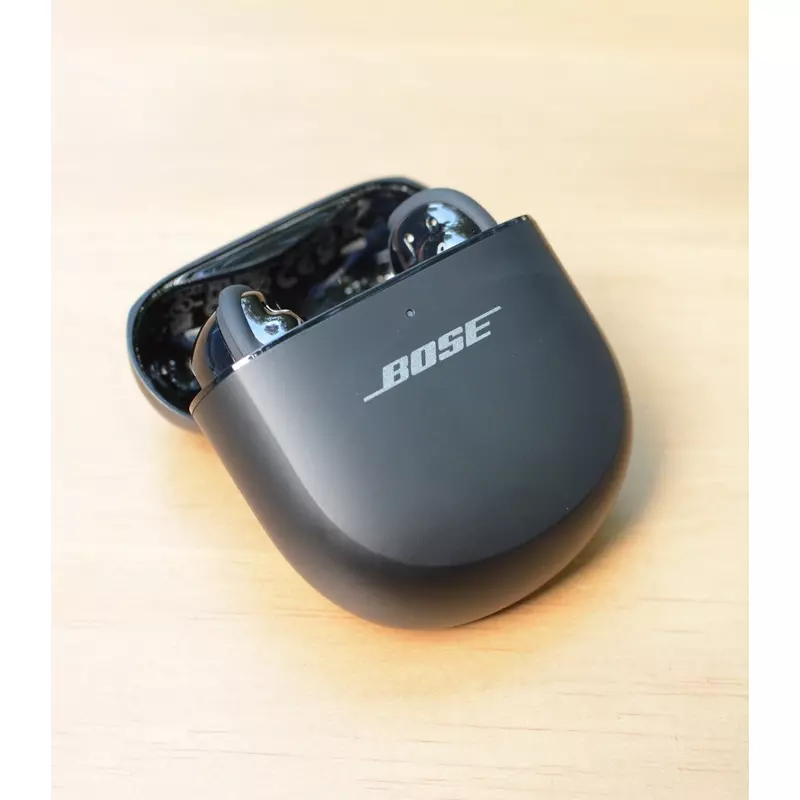Bose QuietComfort Ultra aktív zajszűrős bluetooth fejhallgató (ÚJ, 2023) - Fekete (880066-0100)
