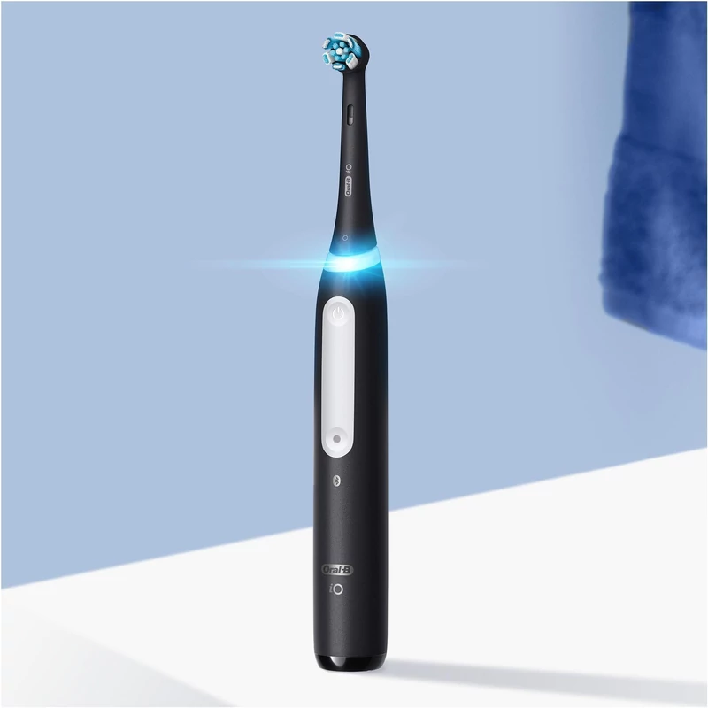 Oral-B iO Series 4 Duo elektromos fogkefe - Fekete + Fehér