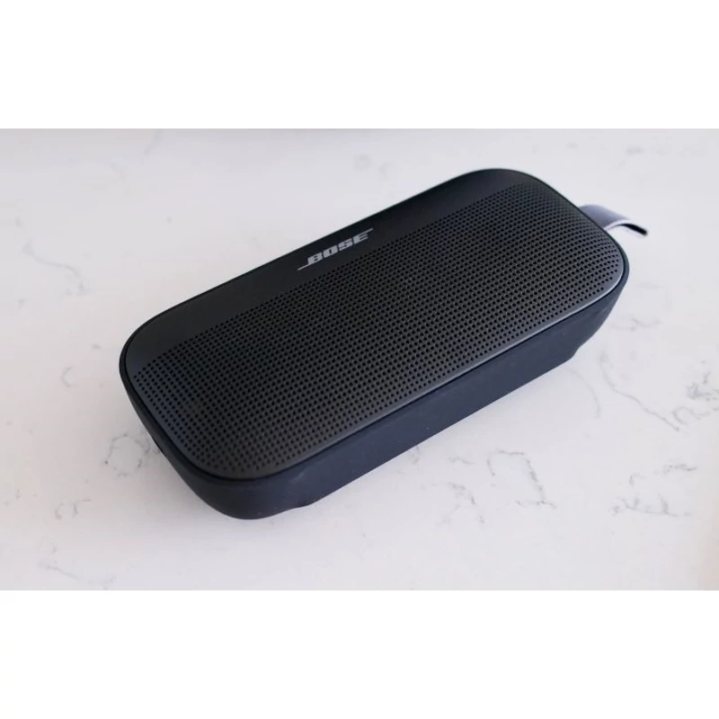 Bose SoundLink Flex (2. generációs) Bluetooth hordozható hangszóró - Fekete (887612-0100)