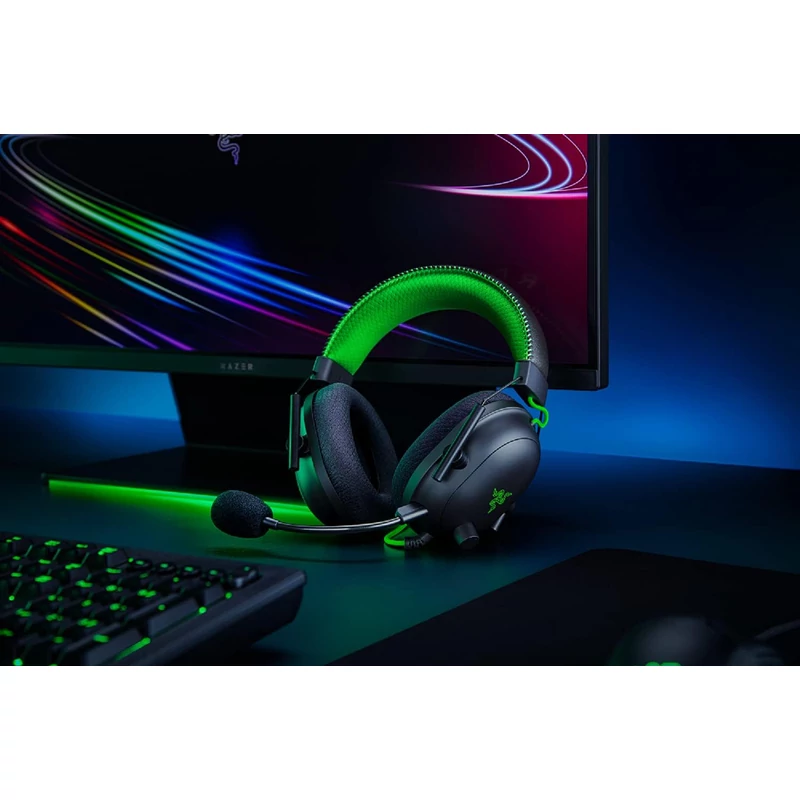 Razer Blackshark V2 USB Special Edition gaming headset - Zöld/Fekete (RZ04-03230200-R3M1)