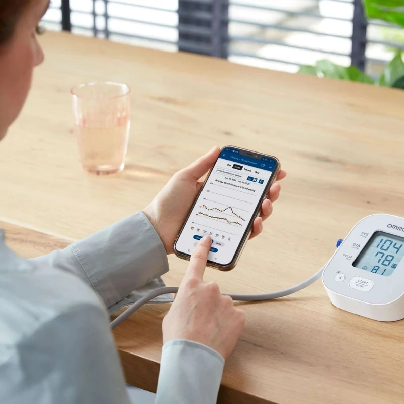 Omron X2+ Connect felkaros okos vérnyomásmérő  - Fehér (HEM-7188T1-LEO)