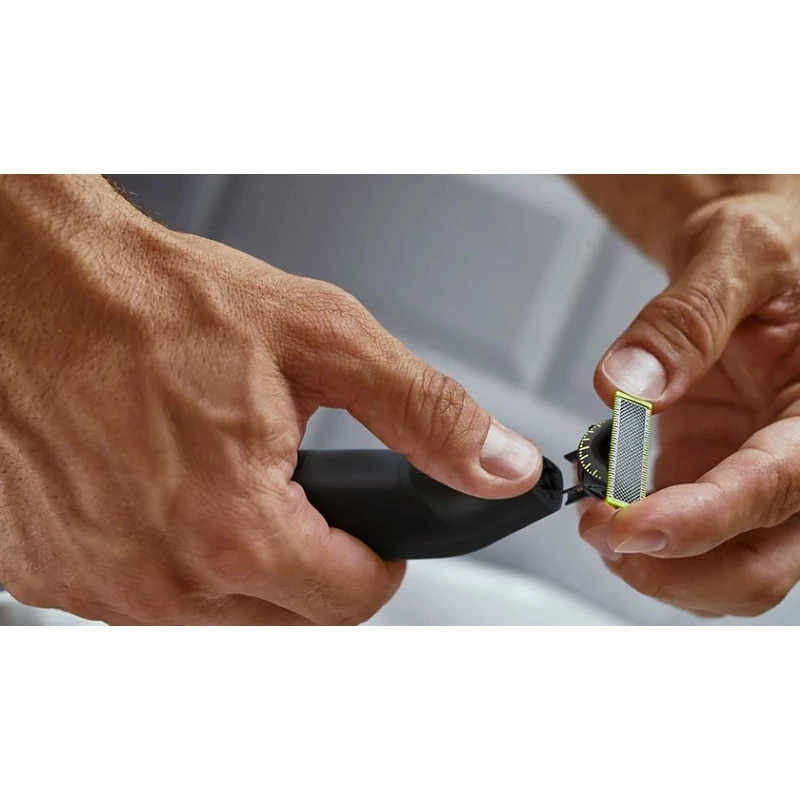 Philips QP6542/15 OneBlade Pro 360 hibrid borotva - Fekete (QP6542/15)
