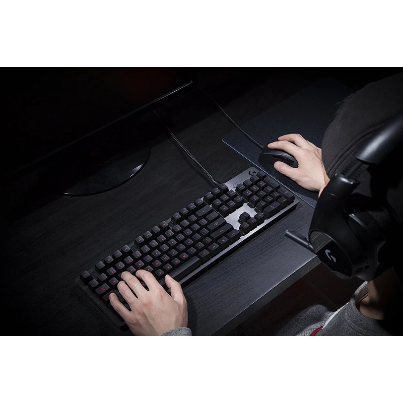 Logitech G413 Carbon háttérvilágításos mechanikus billentyűzet, Angol kiosztás - Fekete (920-008308)
