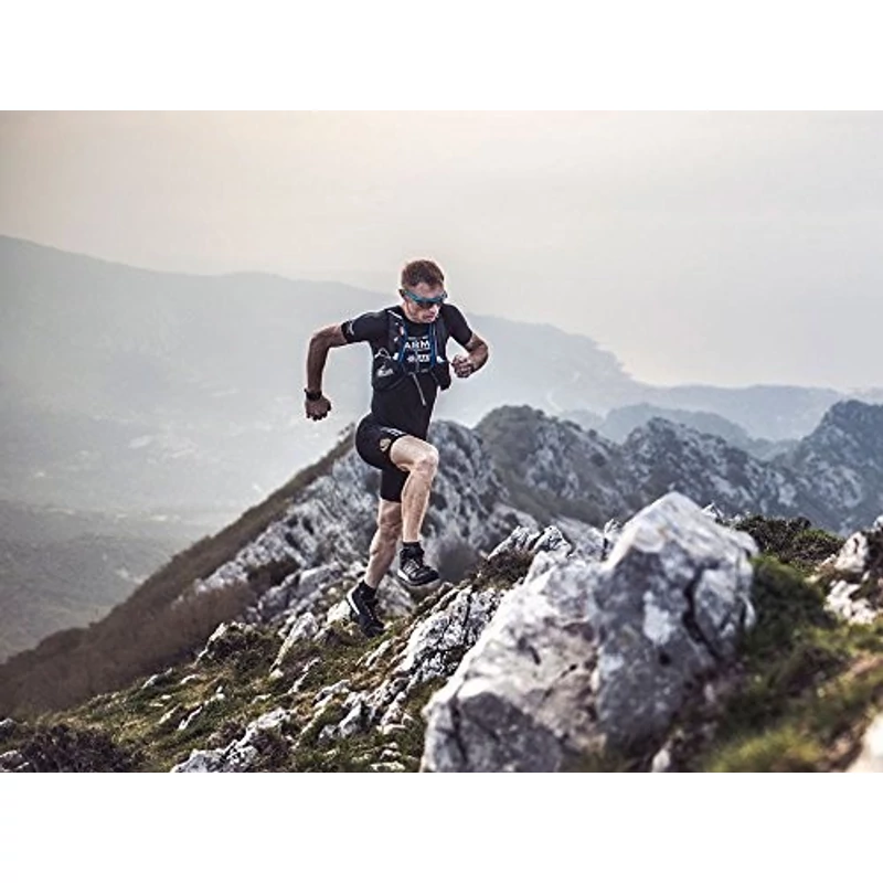 Garmin Fenix 5S okosóra - Ezüst lunetta/Fekete szíj (010-01685-02)