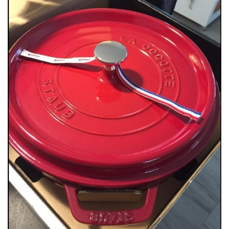 Staub Cocotte kerek, öntöttvas fazék 24cm / 3,8 l - Piros